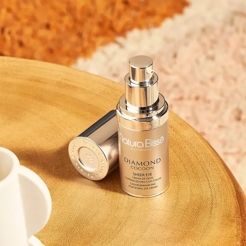 Natura Bissé Diamond Cocoon Sheer Eye | Осветляющий антивозрастной крем для век с тонирующим эффектом 25 мл