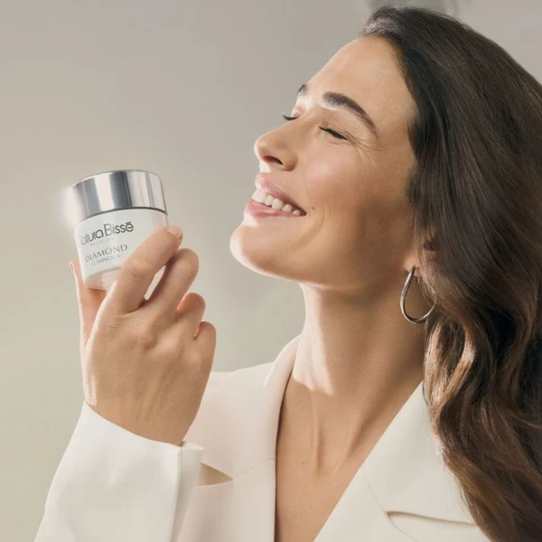 Natura Bissé Diamond Luminous Perfecting Cream | Осветляющий антивозрастной крем против пигментных пятен 50 мл