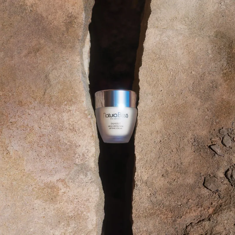Natura Bissé Inhibit High Definition Lifting Cream | Stangrinantis ir putlinantis priešraukšlinis veido kremas 50 ml