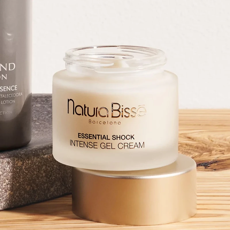 Natura Bissé Essential Shock Intense Gel Cream | Intensyviai stangrinantis atstatomasis gelinis kremas visiems odos tipams 75 ml