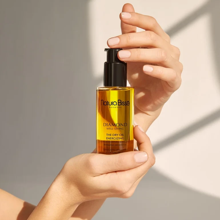 Natura Bissé Diamond Well‑Living The Dry Oil – Energizing | Энергизирующее сухое масло для тела с цитрусовыми и растительными экстрактами 100 мл