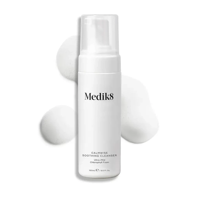 Medik8 Calmwise Soothing Cleanser | Raminačios valomosios putos jautriai odai 150 ml