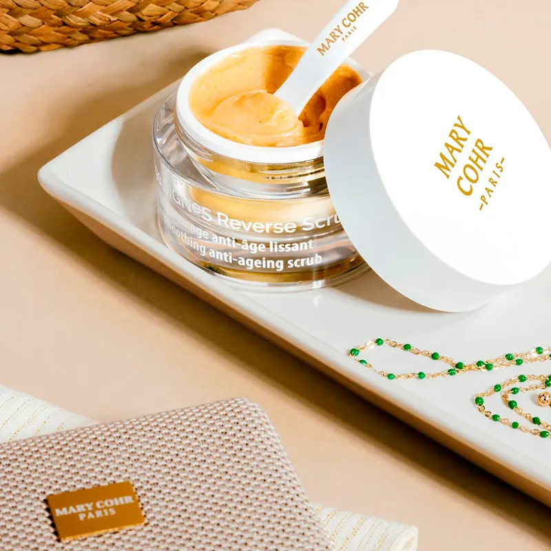 Mary Cohr Age Signes Reverse Scrub | Lyginantis priešraukšlinis veido šveitiklis su hialurono rūgštimi 50 ml