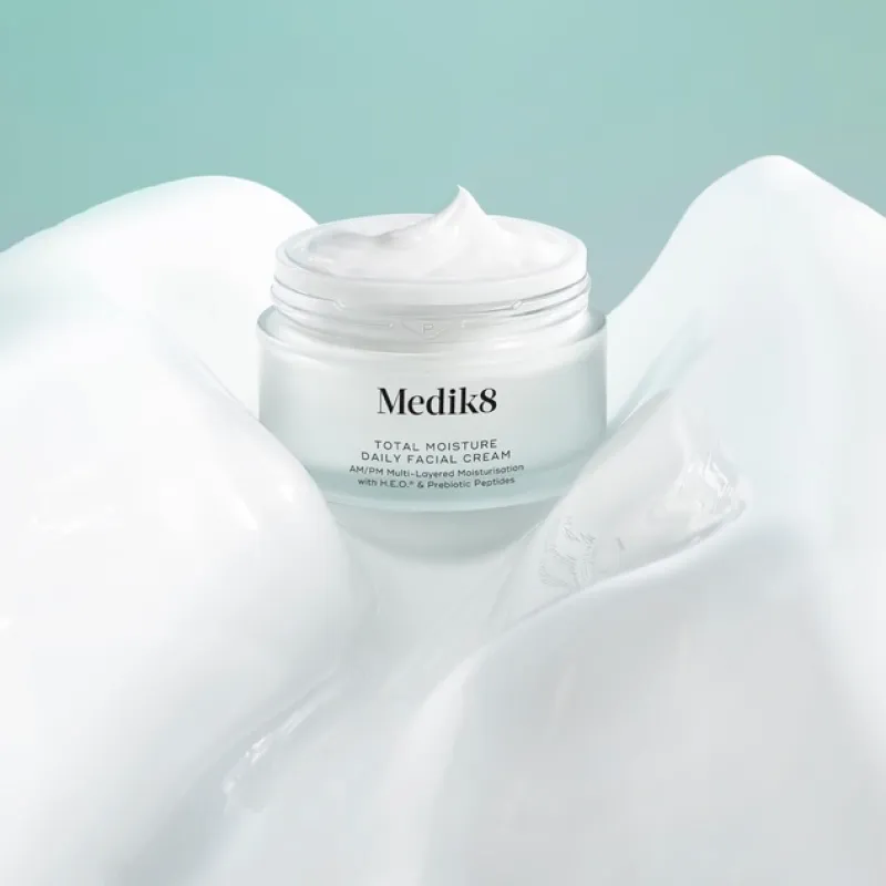 Medik8 Total Moisture Daily Facial Cream | Drėkinamasis kasdieninis veido kremas su prebiotiniais peptidais 50 ml